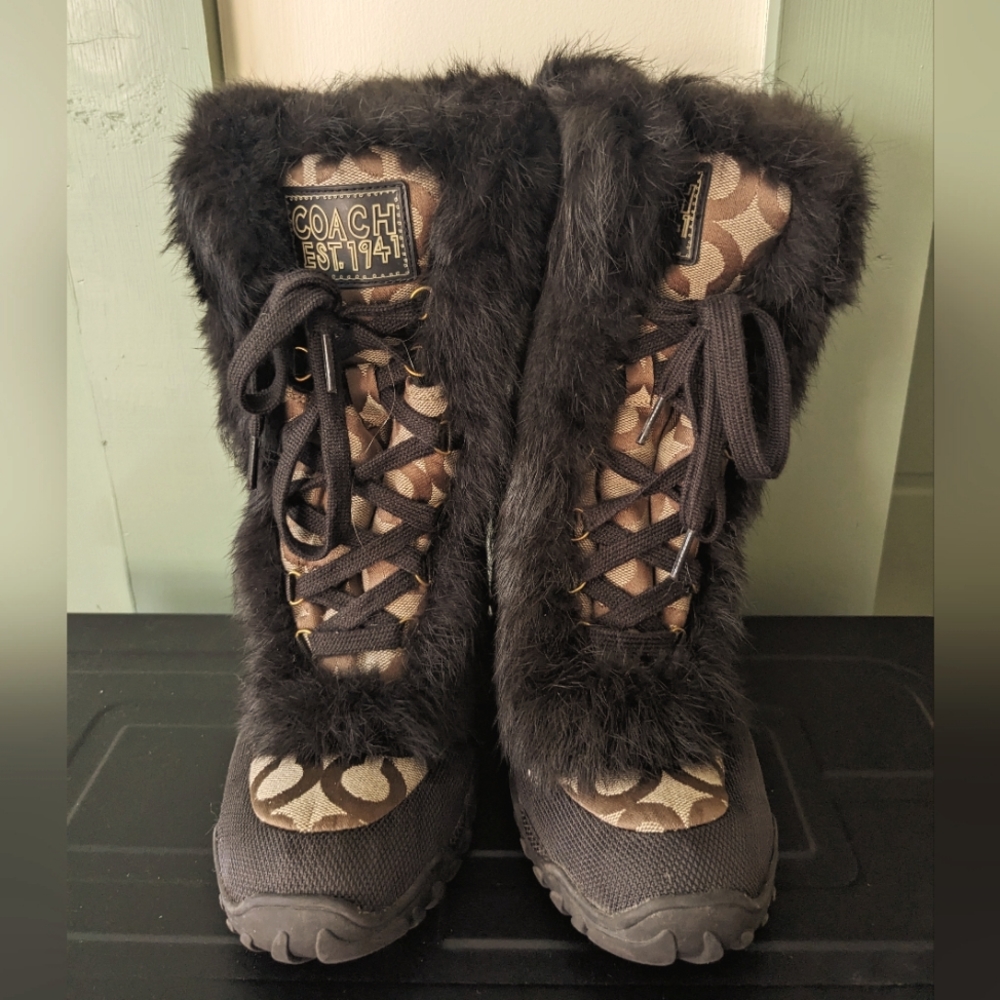 Coach Jeannie Winter Boots Size 8 US
